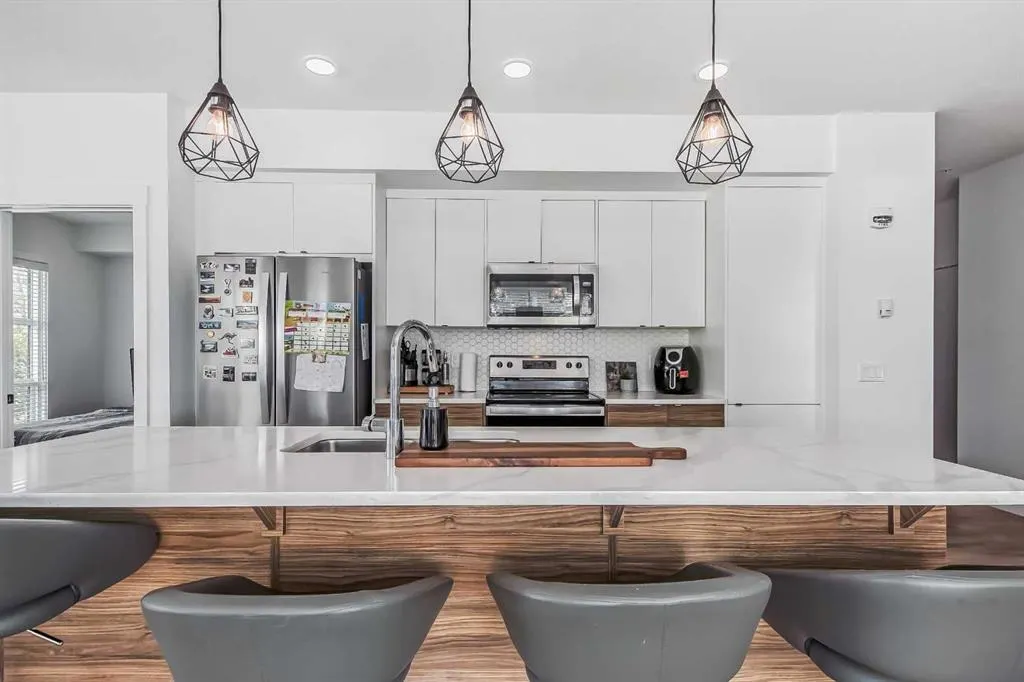 19621 40 Street SE #112