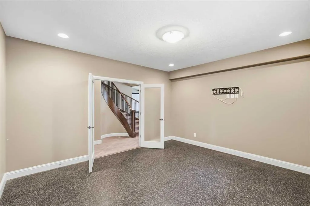 242 Cranleigh Place SE