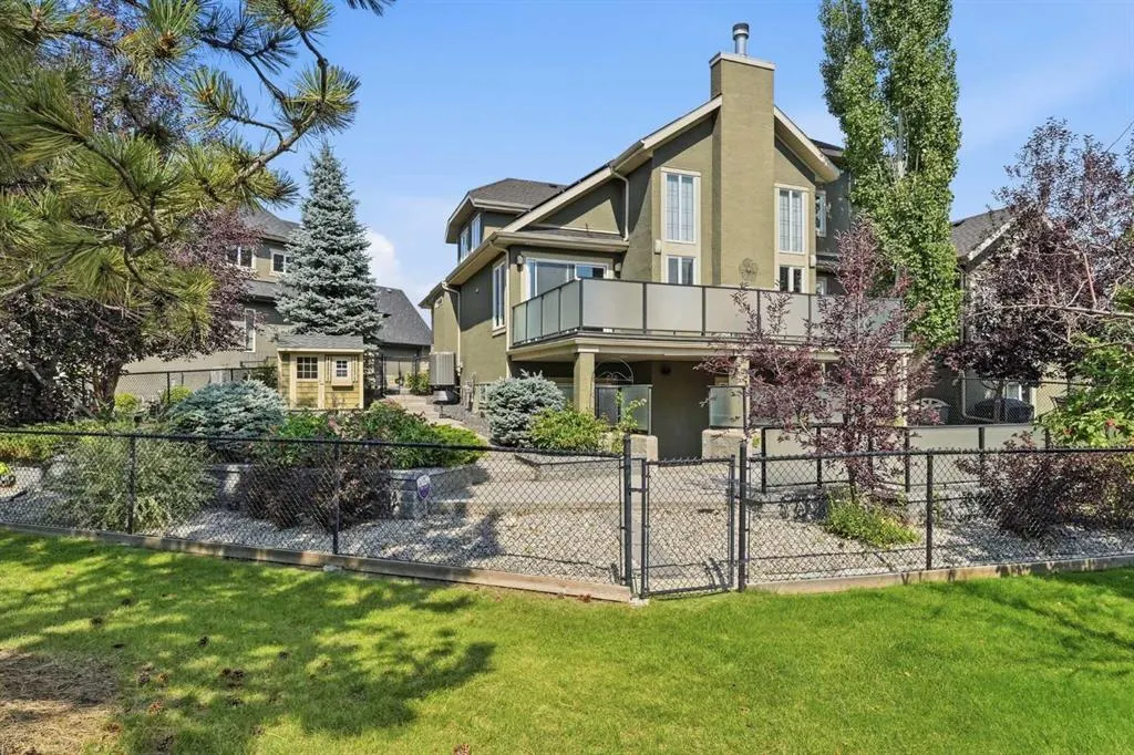 242 Cranleigh Place SE