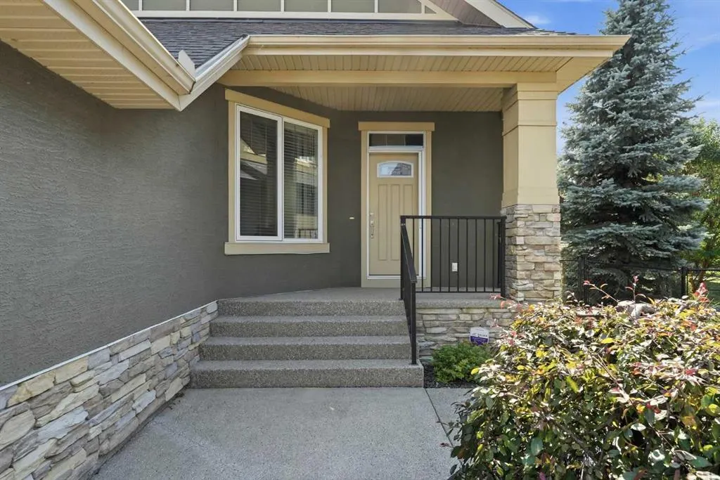 242 Cranleigh Place SE