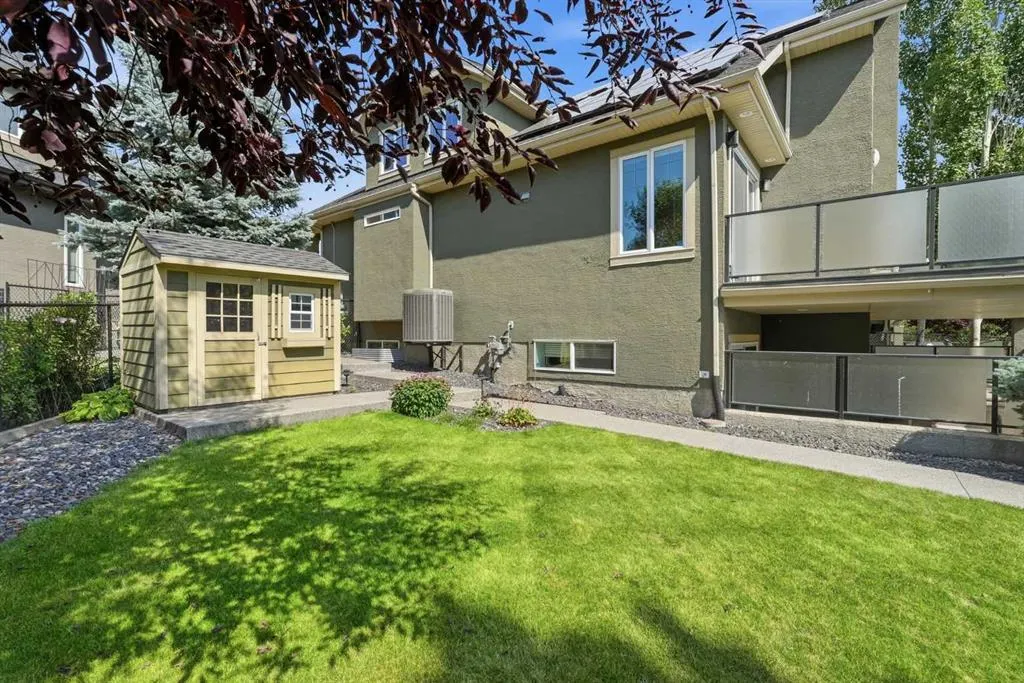 242 Cranleigh Place SE