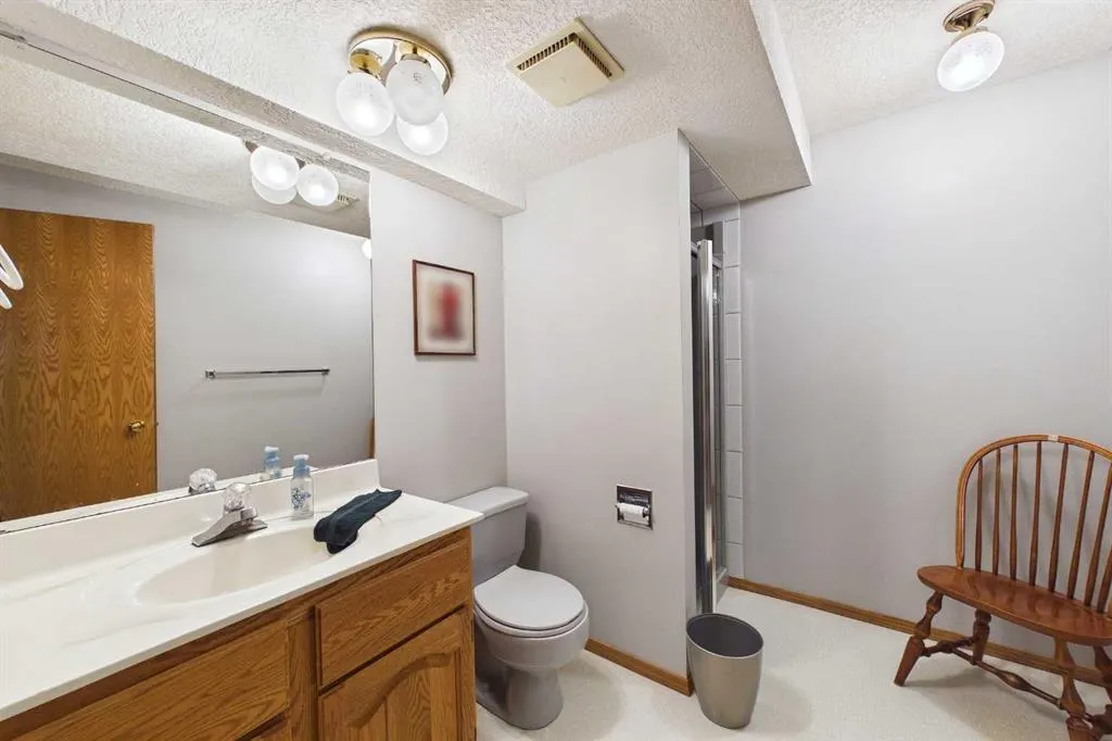 220 Varsity Estates Terrace NW