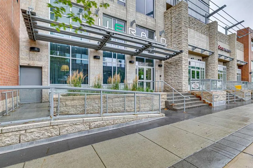 211 13 Avenue SE #302