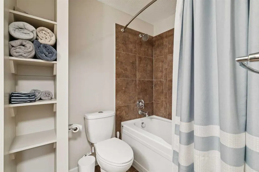 211 13 Avenue SE #302