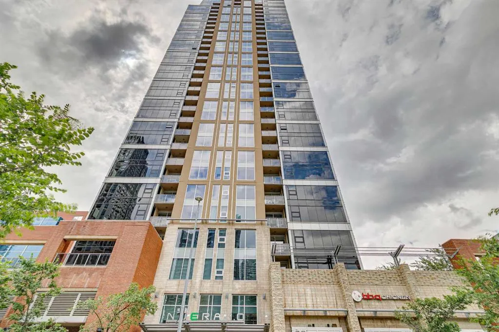 211 13 Avenue SE #302