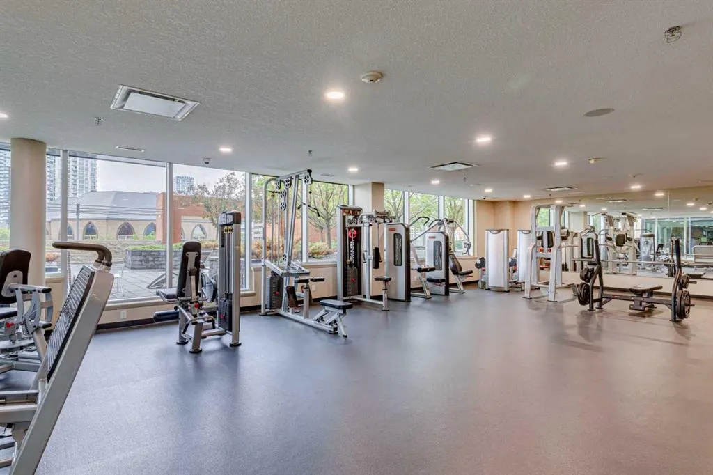 211 13 Avenue SE #302