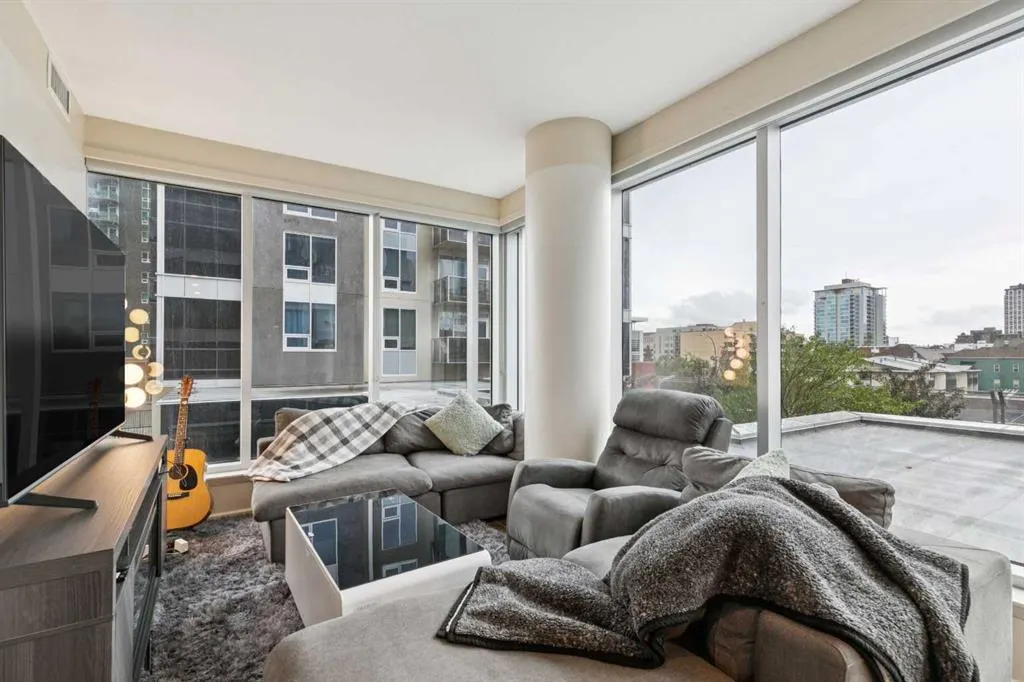 211 13 Avenue SE #302