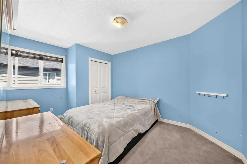 246 Crystal Green Point