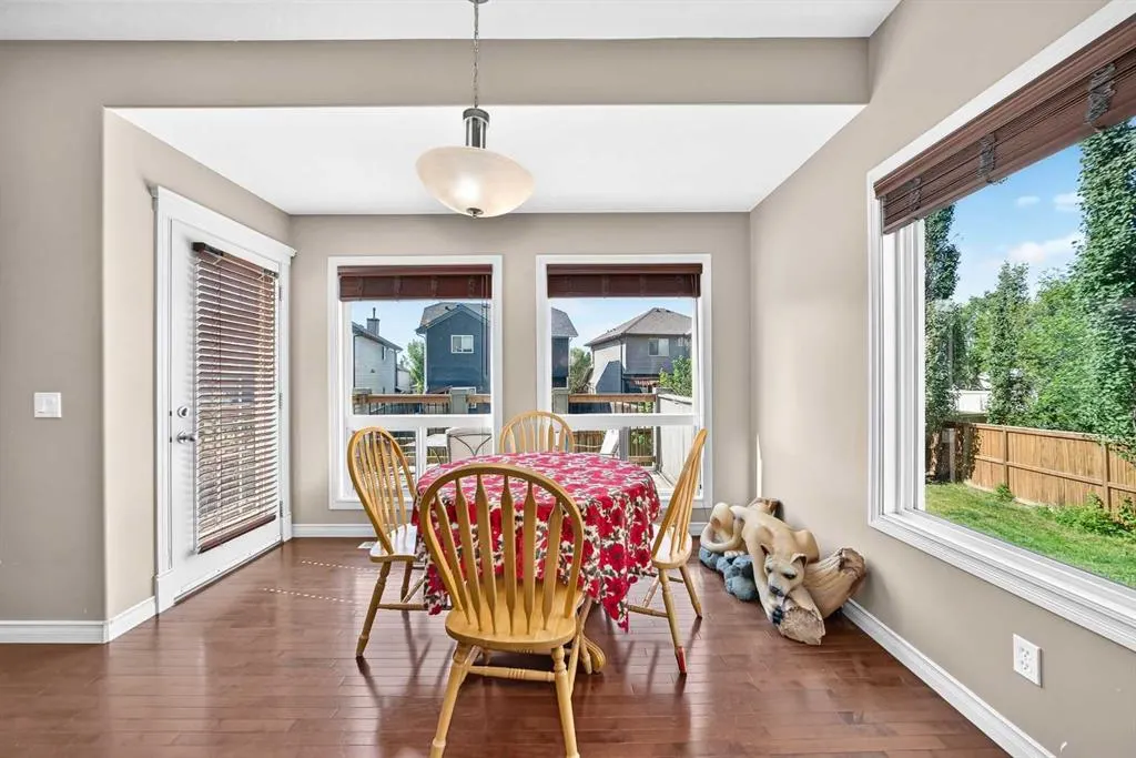 246 Crystal Green Point