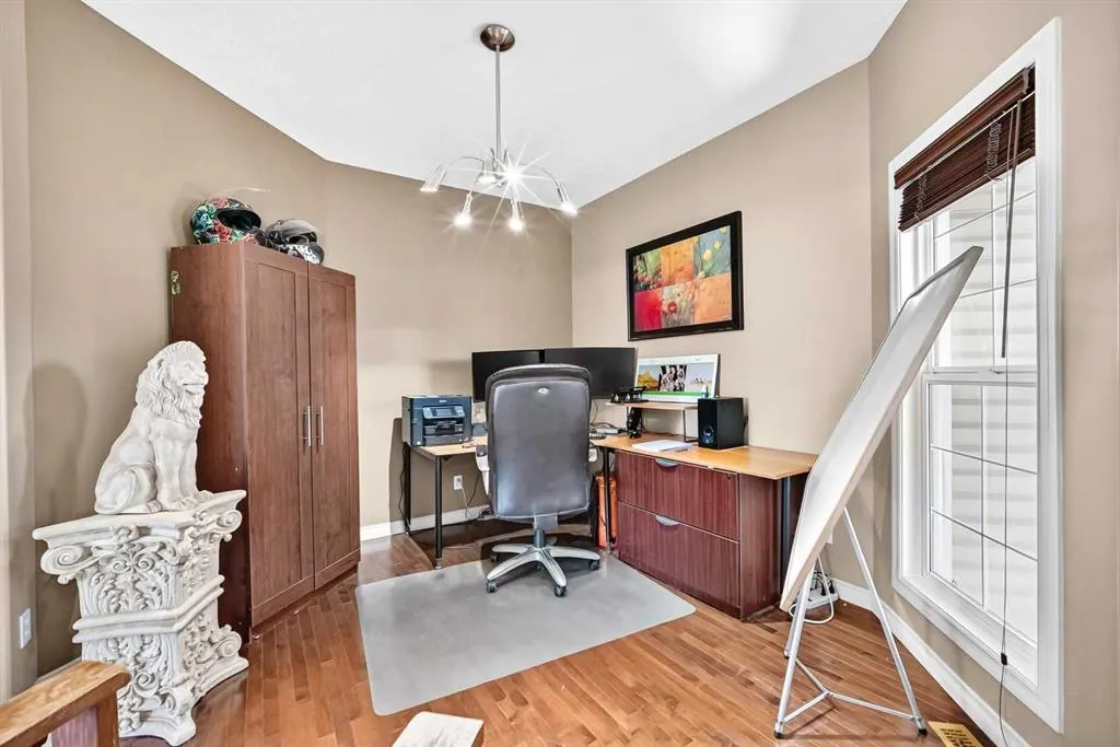 246 Crystal Green Point