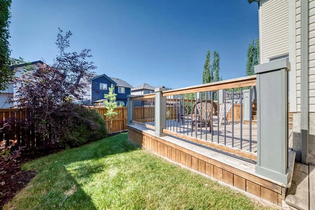 246 Crystal Green Point