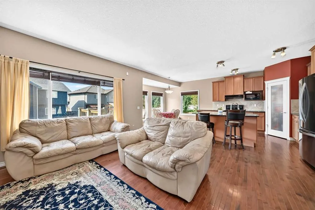 246 Crystal Green Point