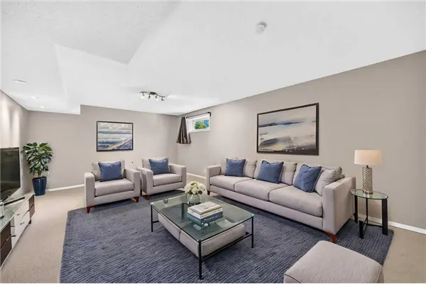 22 Cramond Crescent SE