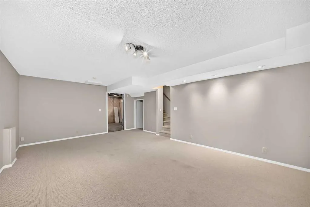 22 Cramond Crescent SE