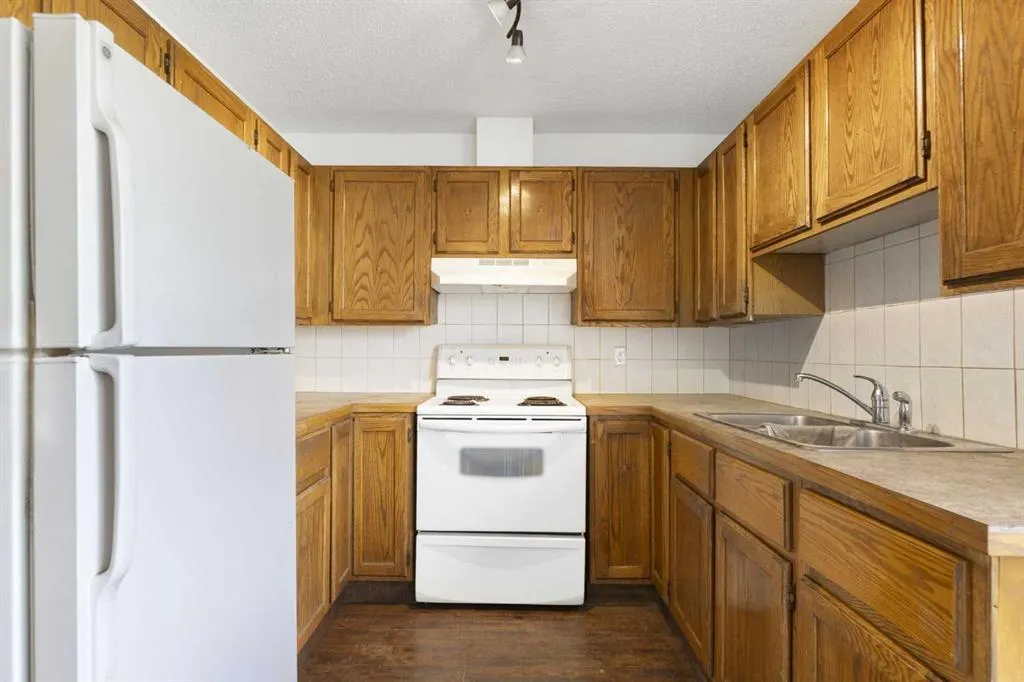 1806 34 Street SE