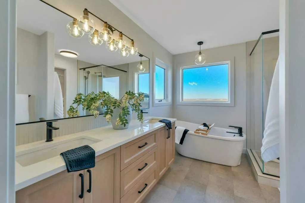 7 Vincent Gate