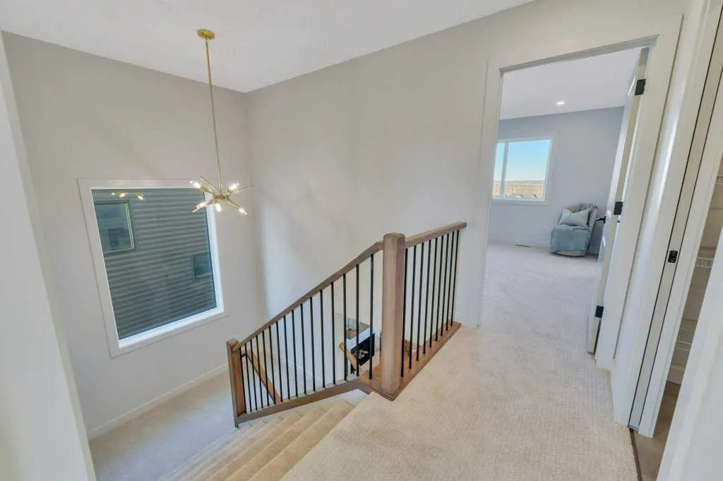 7 Vincent Gate