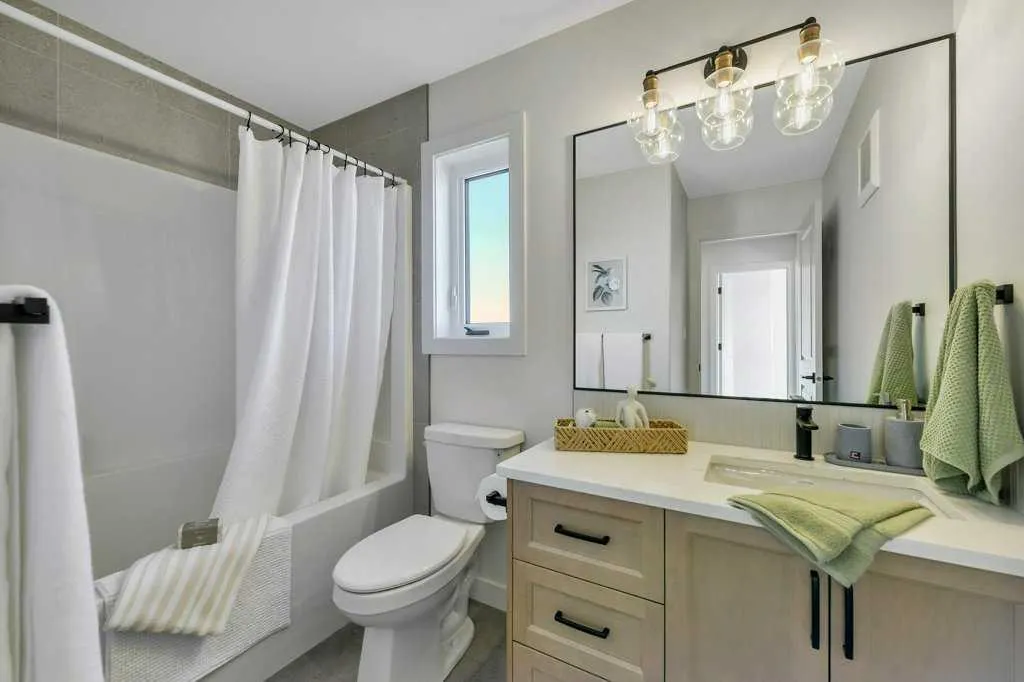 7 Vincent Gate