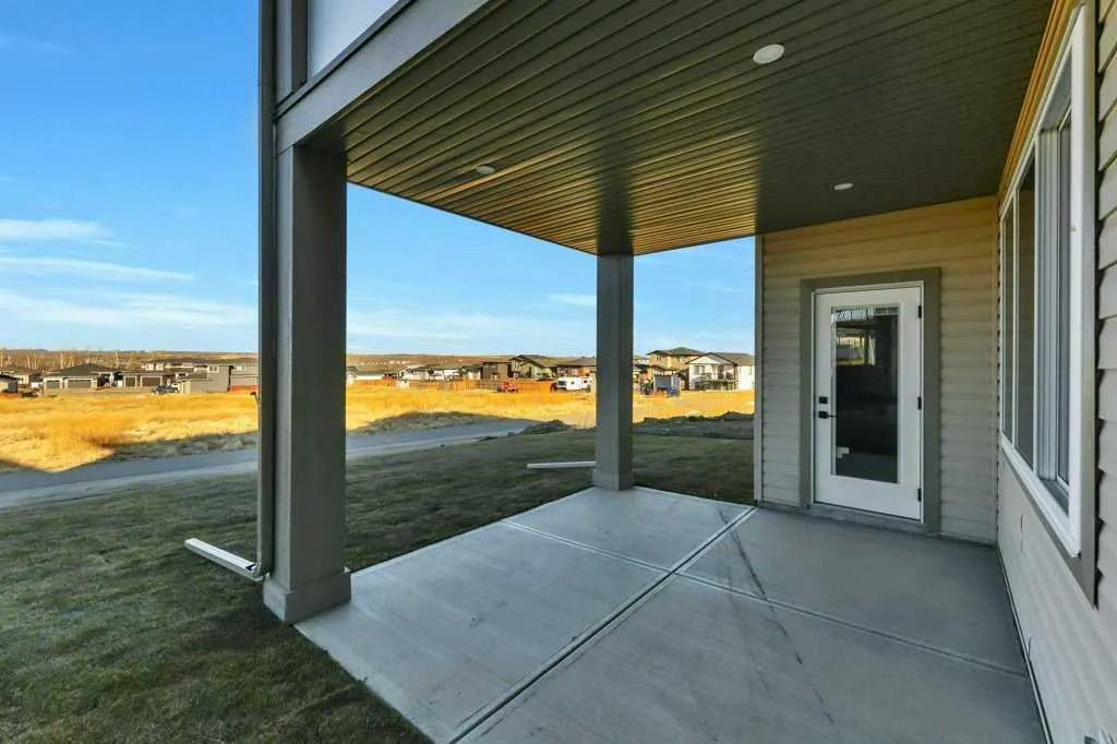 7 Vincent Gate