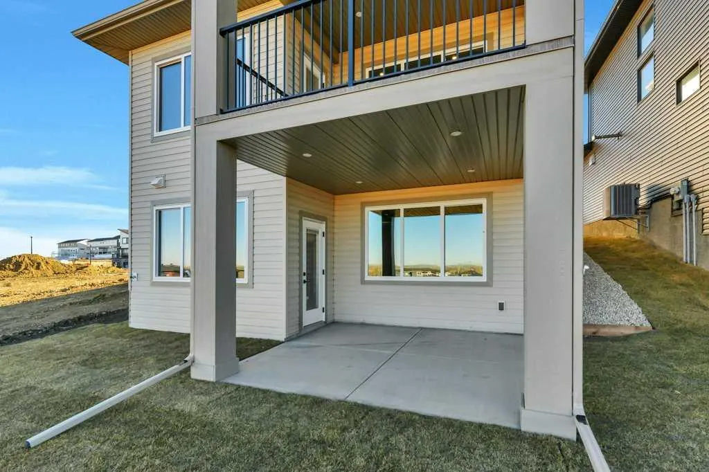 7 Vincent Gate