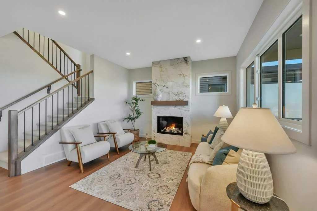 7 Vincent Gate
