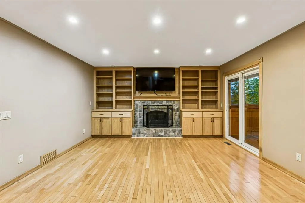 90 Glenhill Drive
