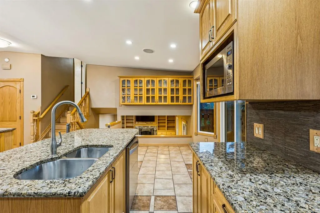 90 Glenhill Drive