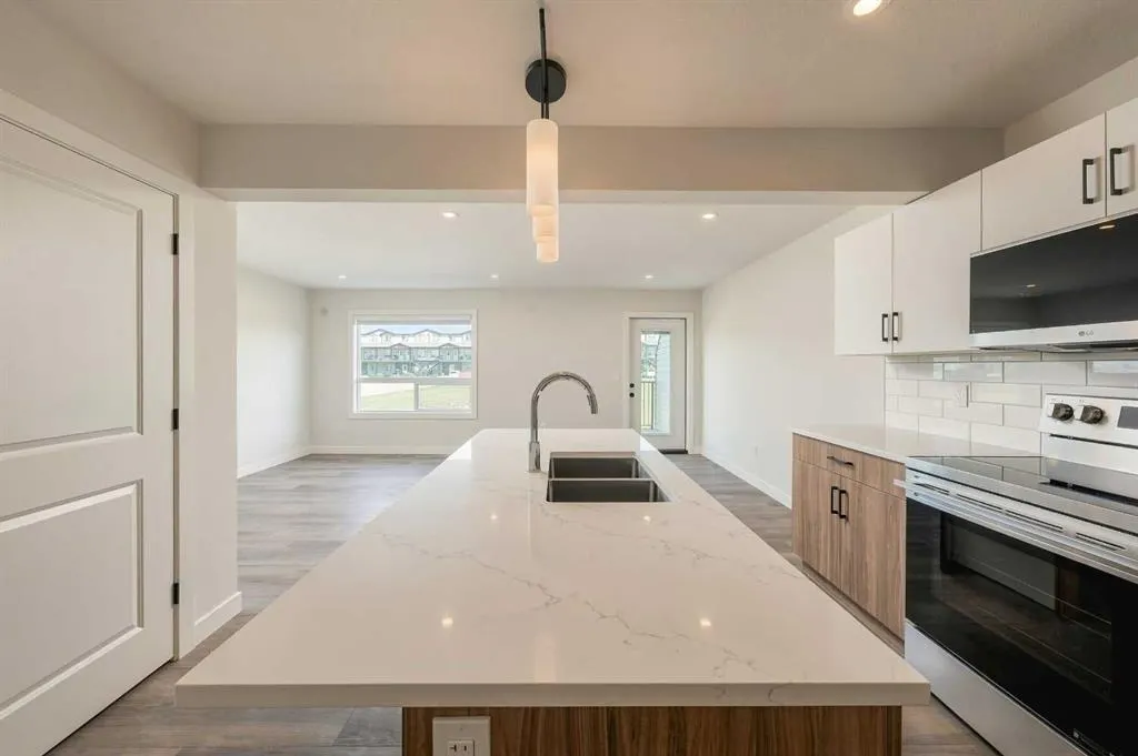 73 Willow Road