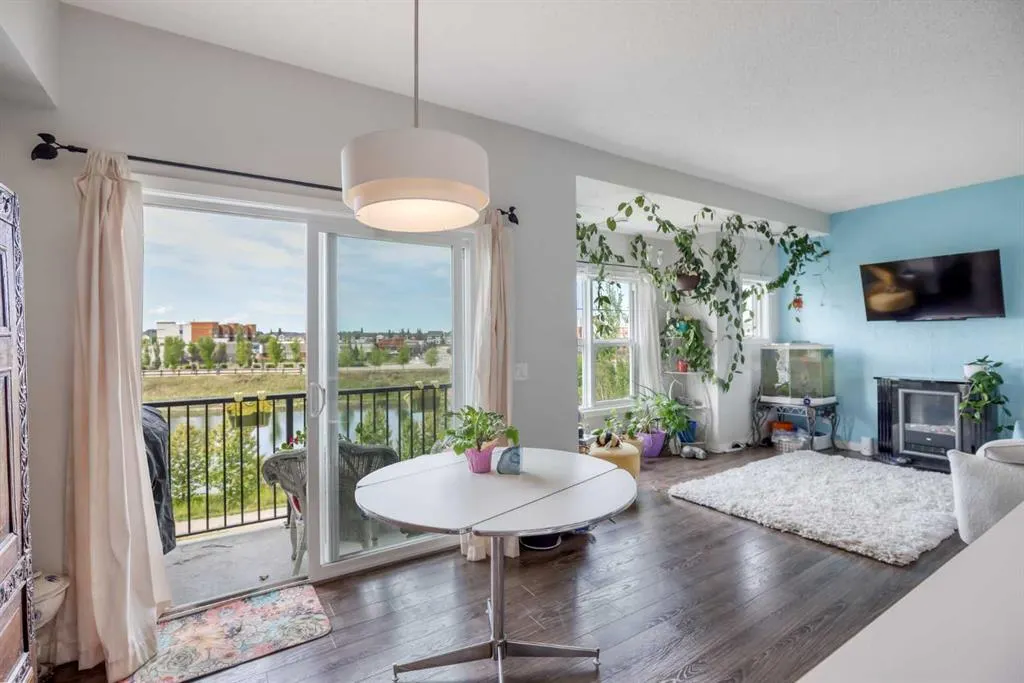 250 FIRESIDE View #309