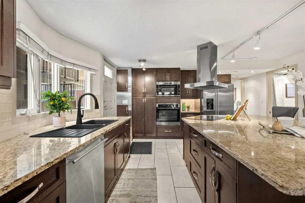 1311 15 Avenue SW #101