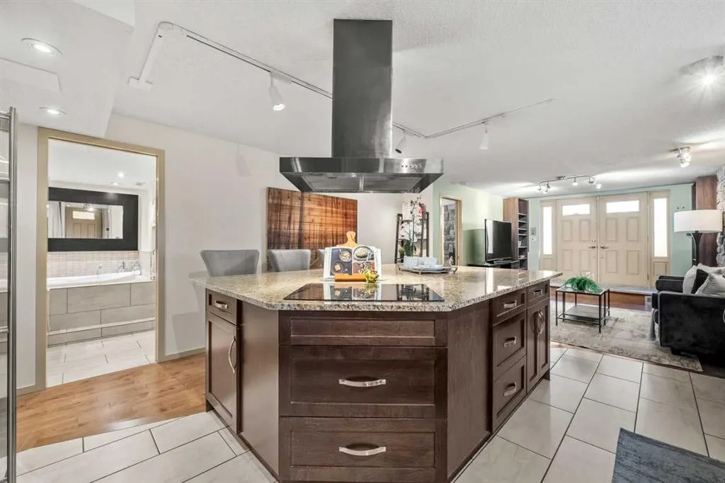 1311 15 Avenue SW #101