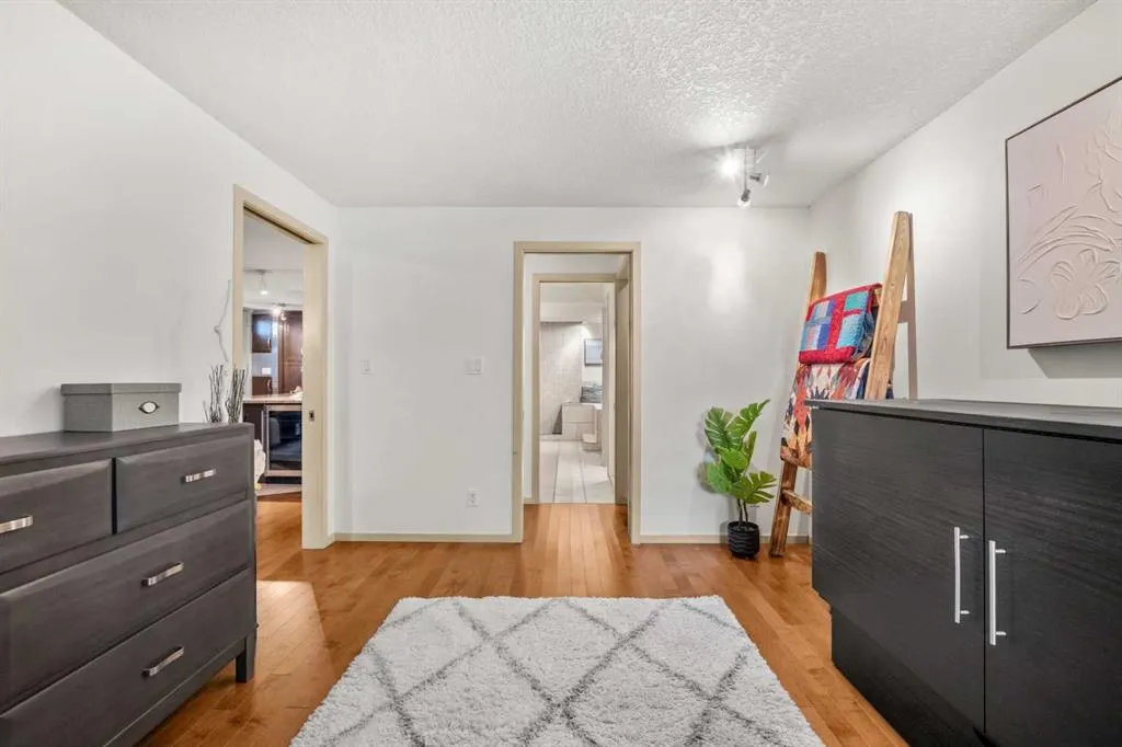1311 15 Avenue SW #101