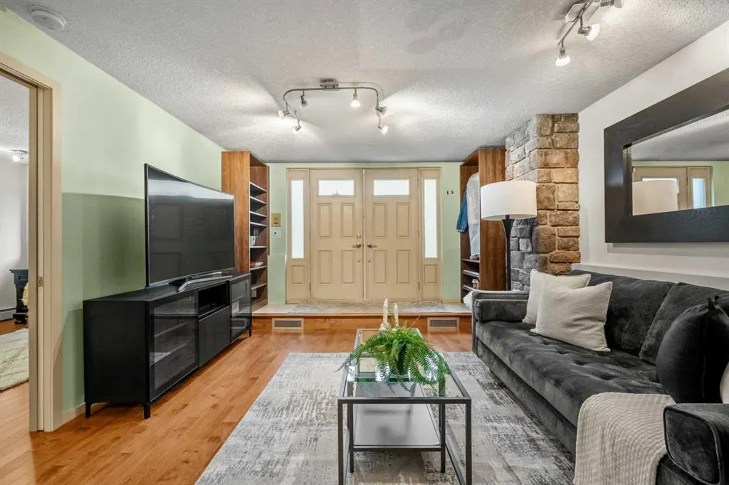 1311 15 Avenue SW #101