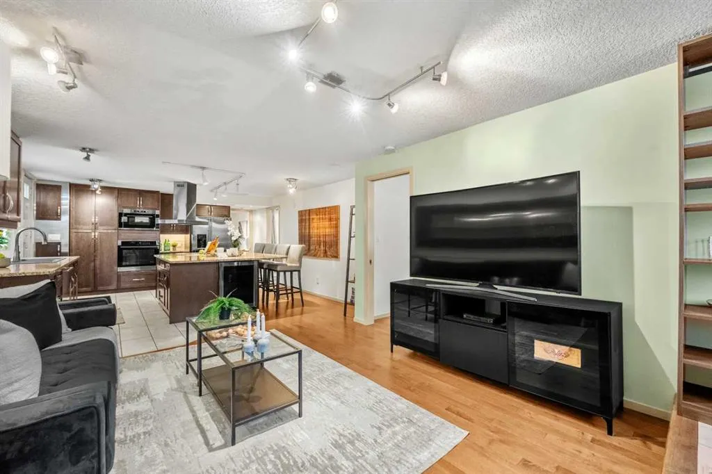 1311 15 Avenue SW #101