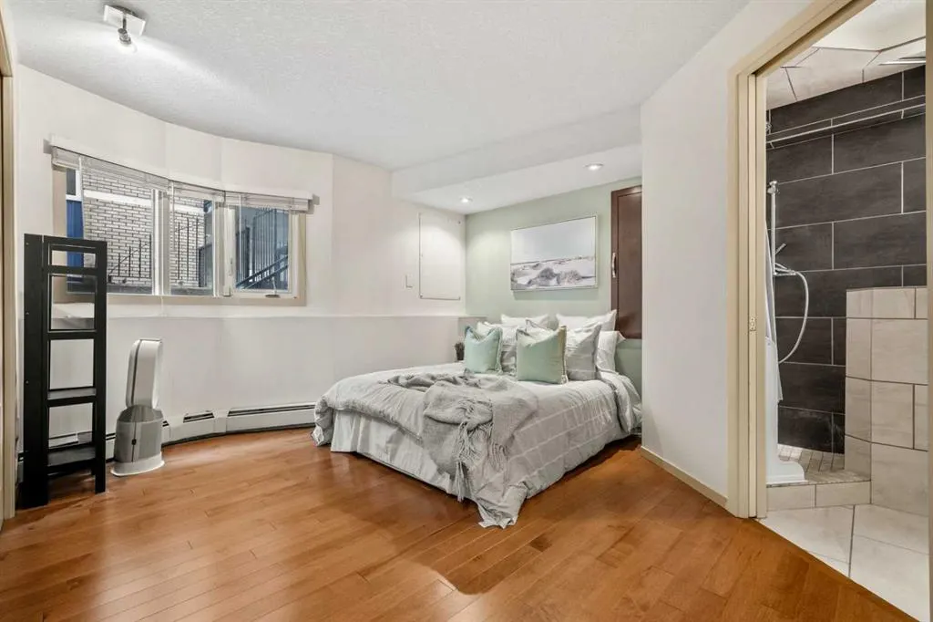 1311 15 Avenue SW #101