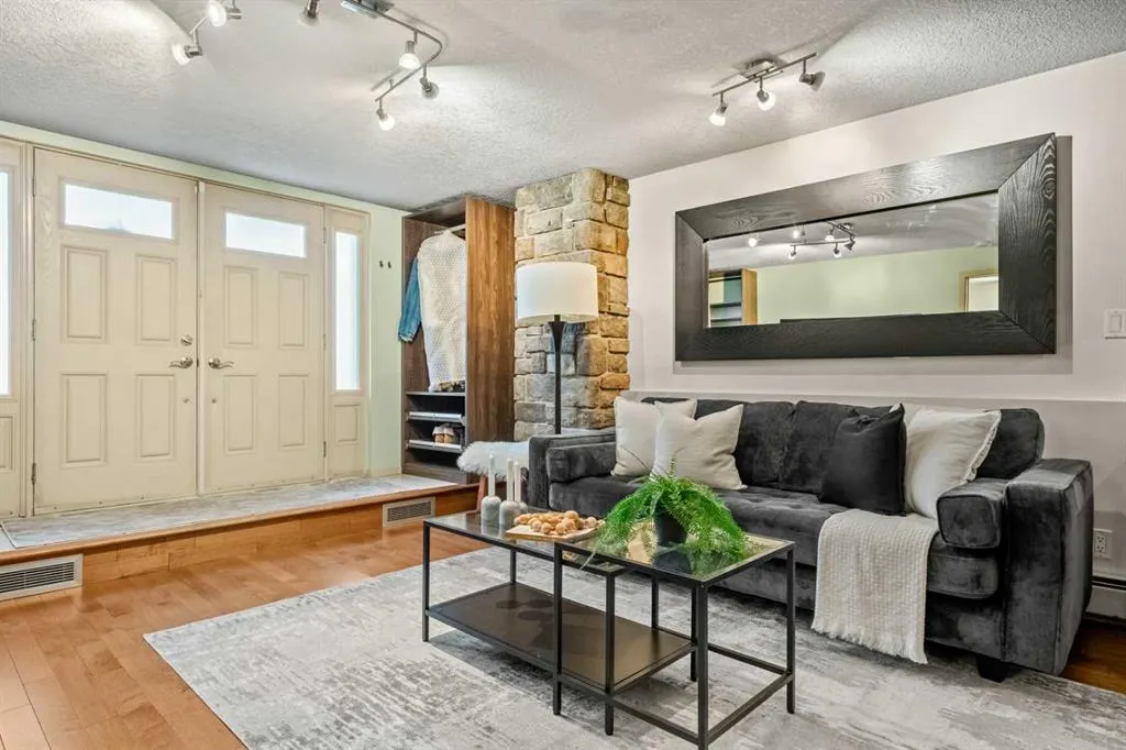 1311 15 Avenue SW #101