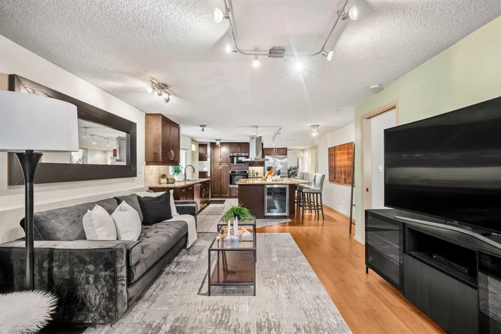 1311 15 Avenue SW #101