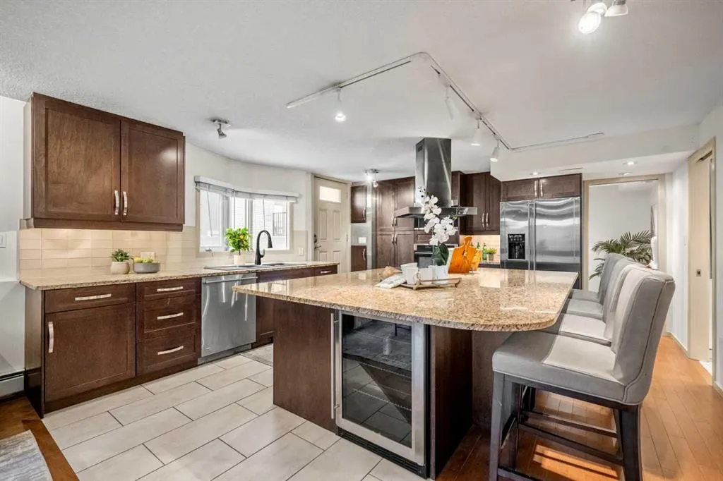 1311 15 Avenue SW #101