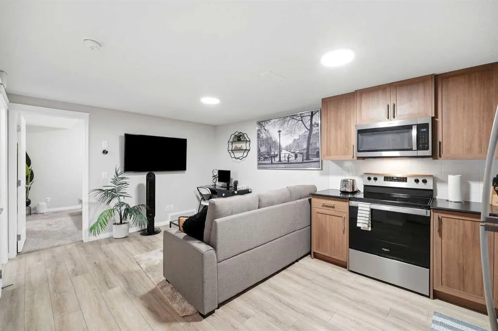107 Aquila Drive NW