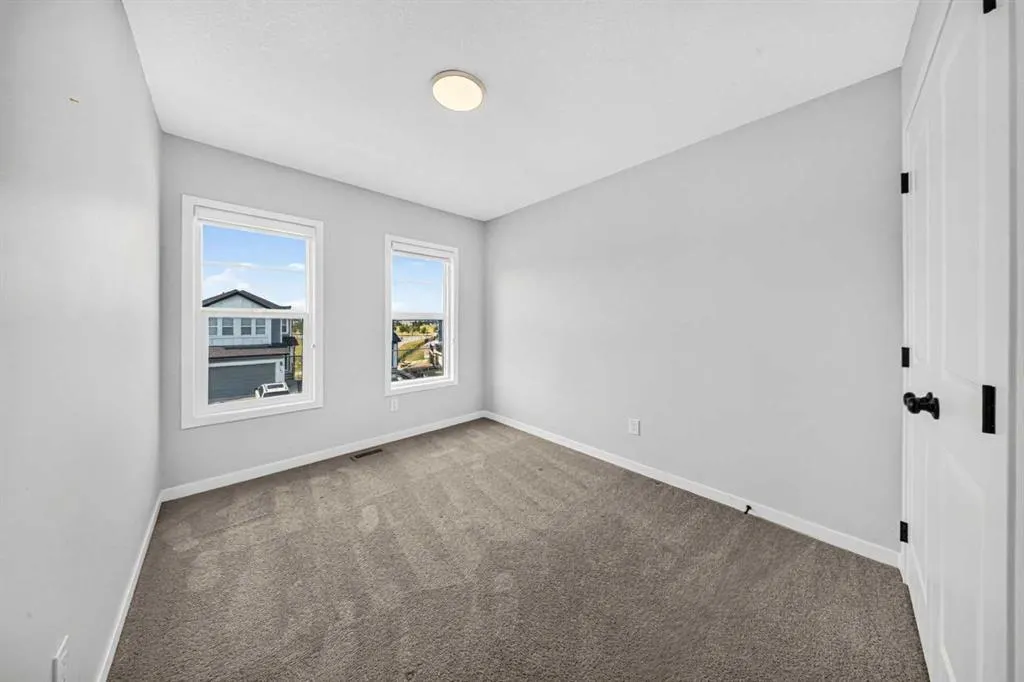 389 Cornerbrook Road NE