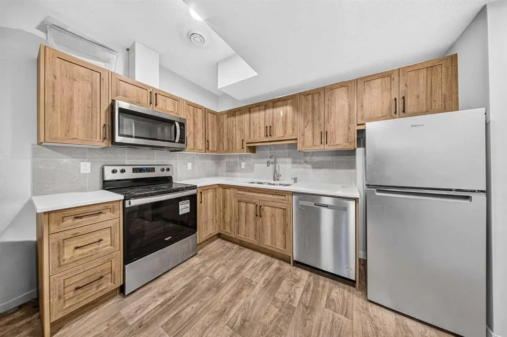 389 Cornerbrook Road NE