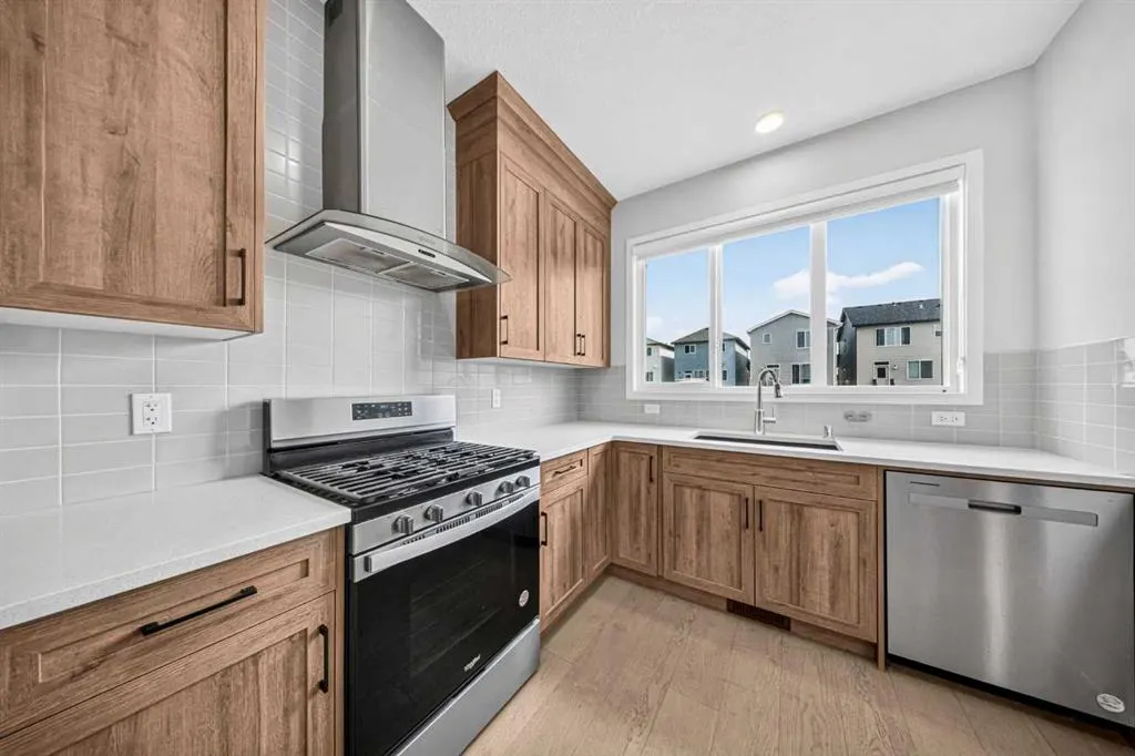 389 Cornerbrook Road NE