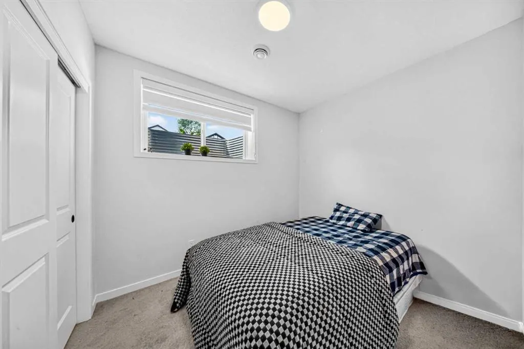 389 Cornerbrook Road NE