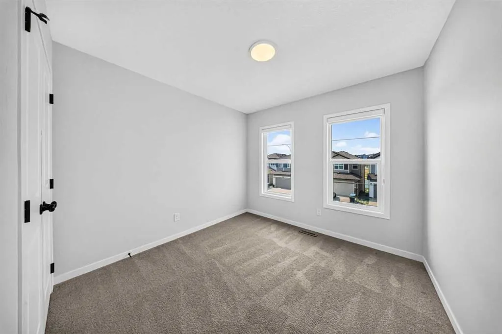 389 Cornerbrook Road NE