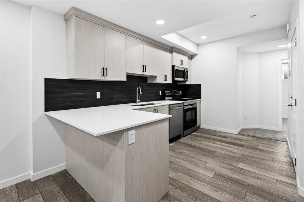 215 Mallard Grove SE