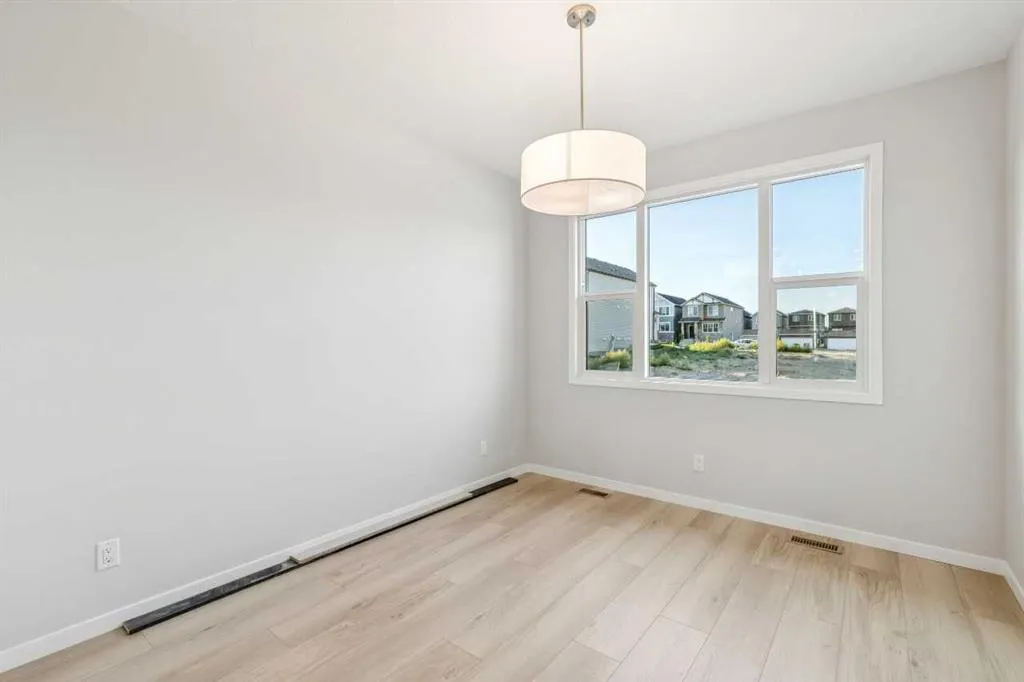 58 Creekview Avenue