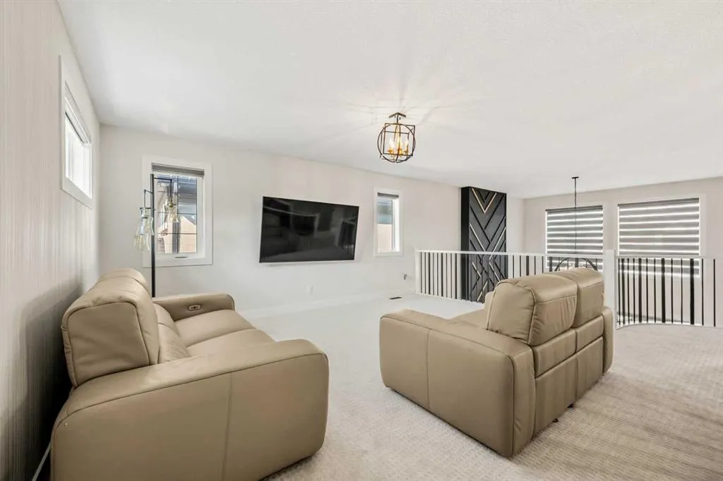 291 Legacy Mount SE