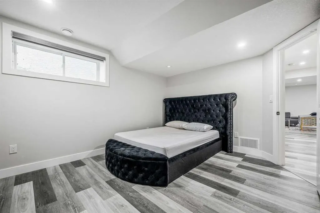 291 Legacy Mount SE