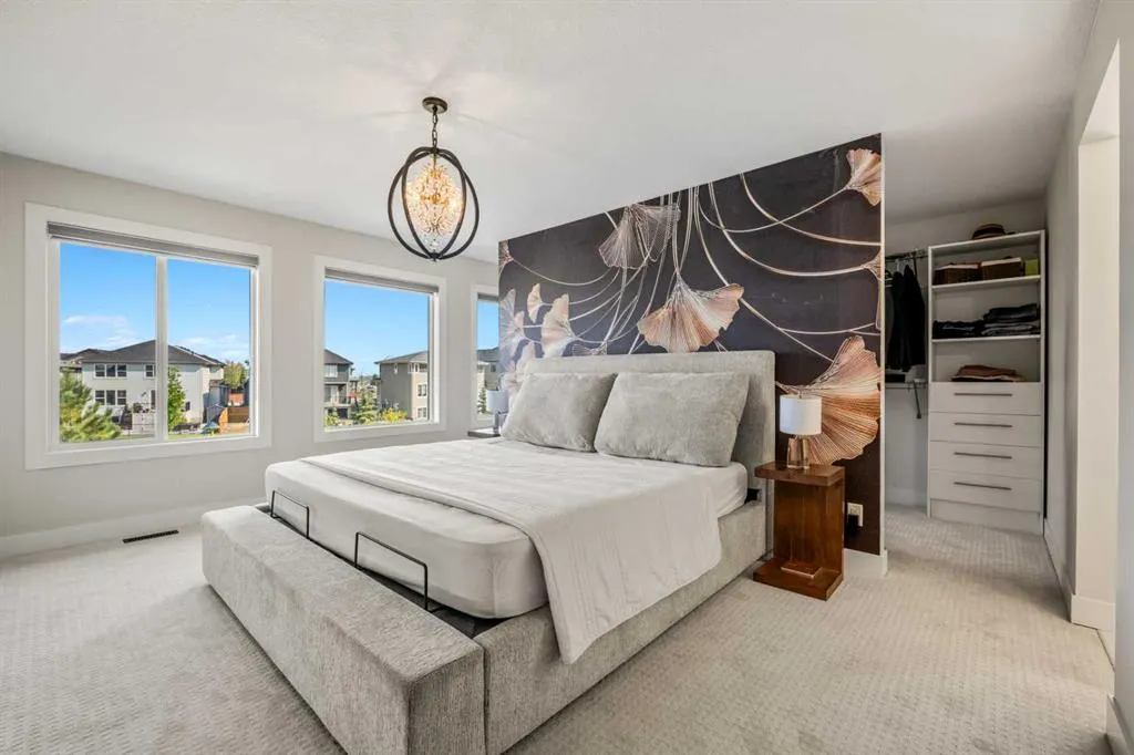 291 Legacy Mount SE
