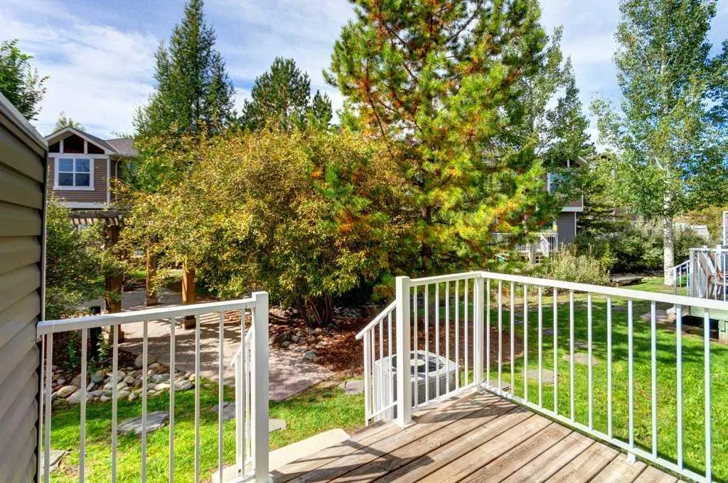 409 Cranberry Park SE